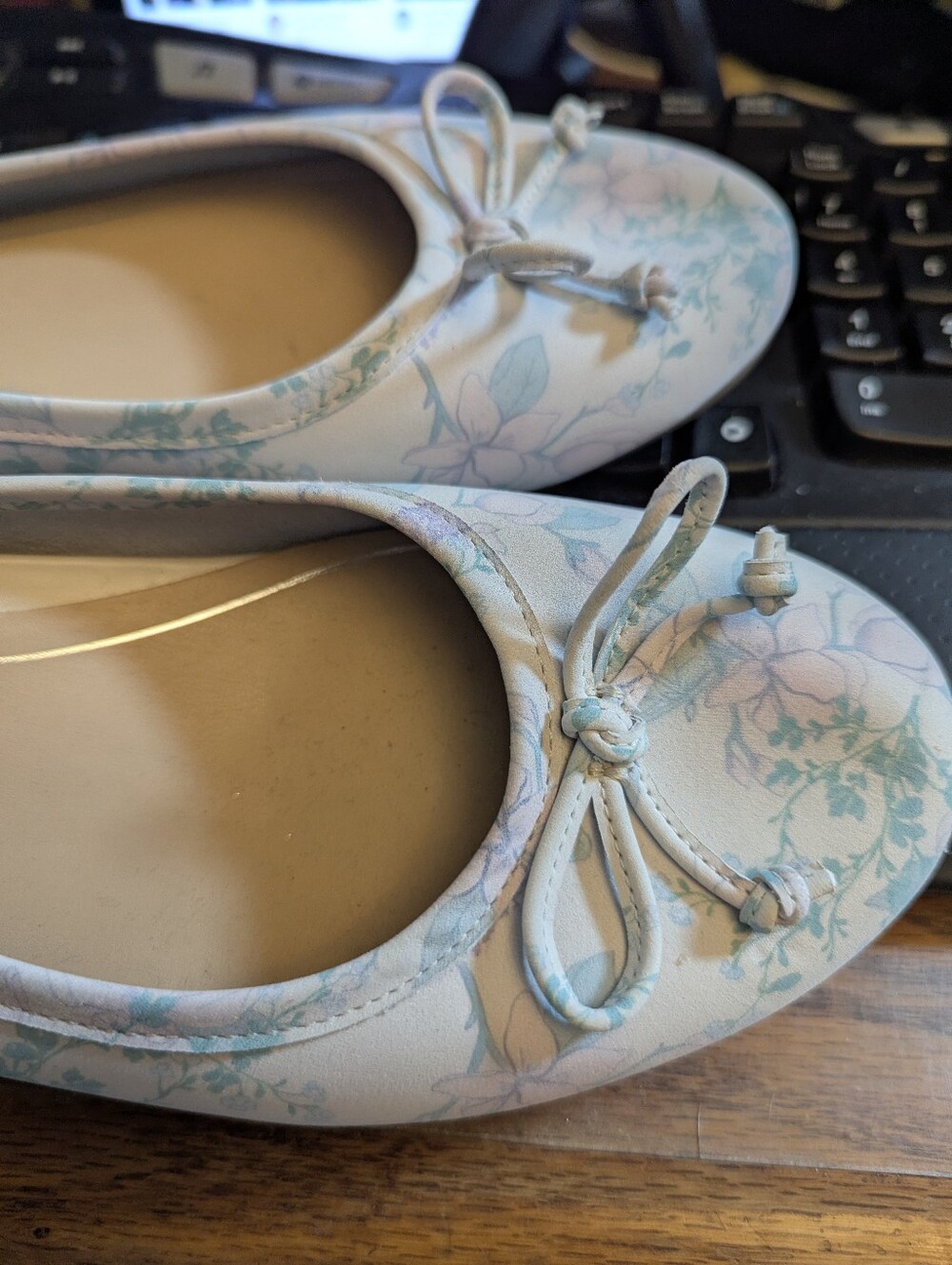 NWOT Women's Vionic Pastel Floral Ballerina Flats Sz 9 Fits Like 8.5 - Picture 3 of 4